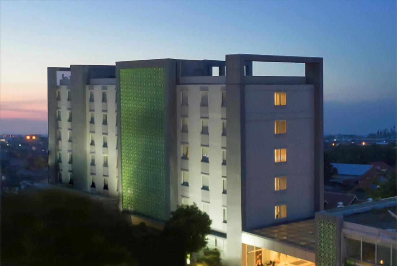 Khas Hotel Pekalongan Exterior photo