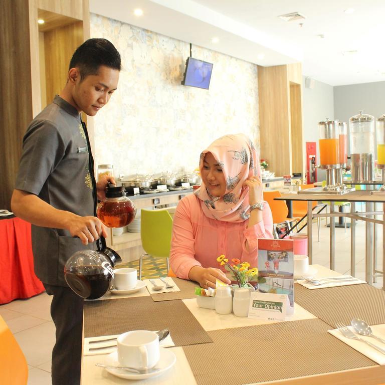 Khas Hotel Pekalongan Exterior photo